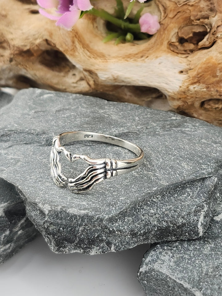 Skeleton Hand Heart Ring Size 9.25