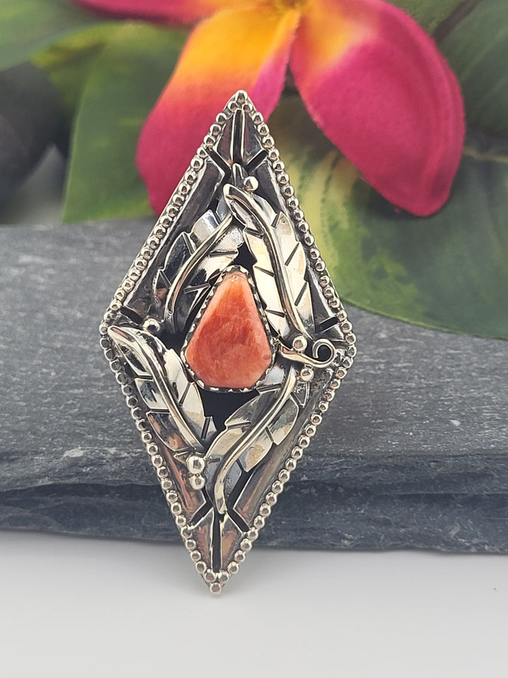 Spiny Oyster Floral Ring