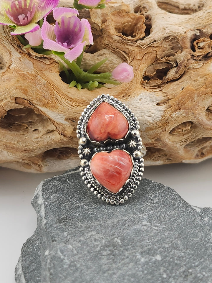 Red Spiny Oyster Double Heart Ring