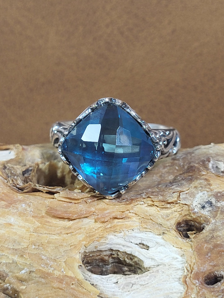 Blue Quartz 925 Sterling Silver Ring - Size 8