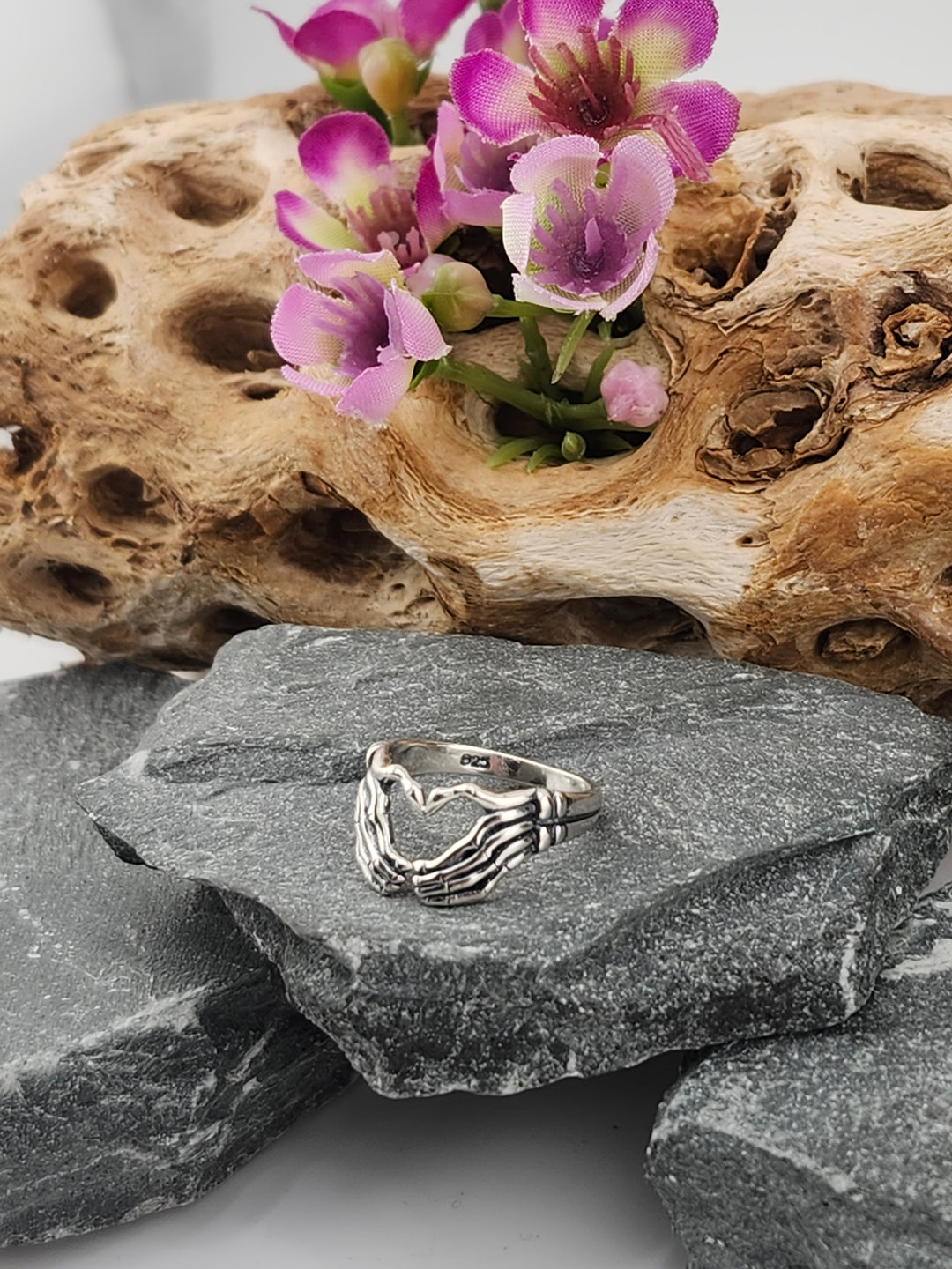 Skeleton Hand Heart Ring Size 4.25