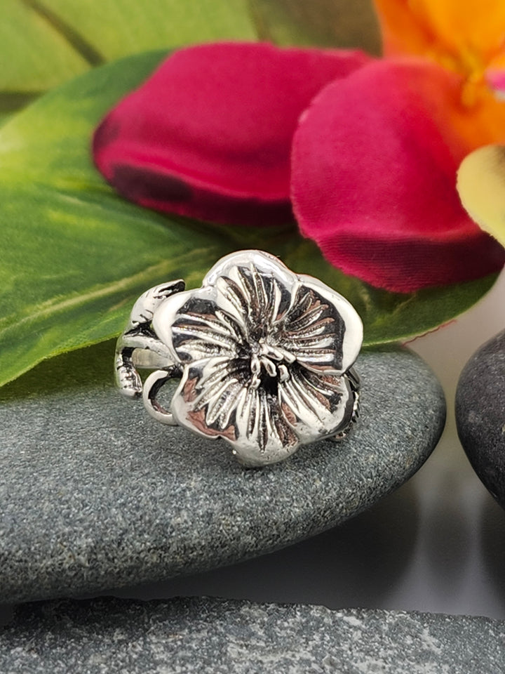 Silver Flower Ring - Size 6